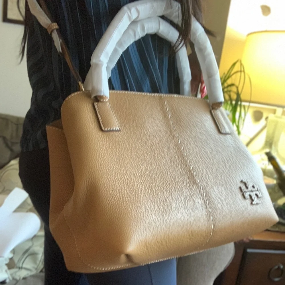 SOLD⛔️Authentic TORY BURCH pebbled leather Satchel/Crosby 2 compartments - Picture 5 of 16